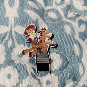 Unique Amazon: Toy Story Jessie and Bullseye Enamel Pin